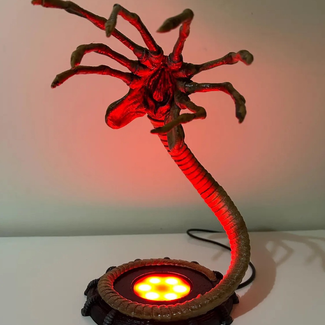 Lampada Notturna Alien Facehug - Lighting Decor Items recensione e prezzo